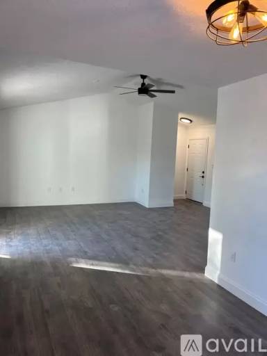 Main picture of 482 W Par St