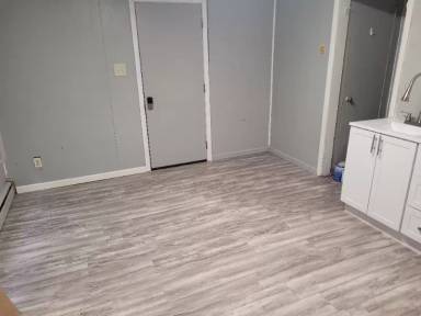 Main picture of 117 3rd Ave