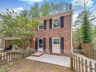 Main picture of 1418 Twin Branches Cir SE