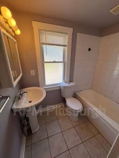 Main picture of 249 Elwyn Ave