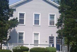 Main picture of 822 Maple Ave