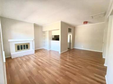 Main picture of 728 Bering Dr