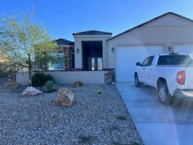Main picture of 981 Desert Nights Ln