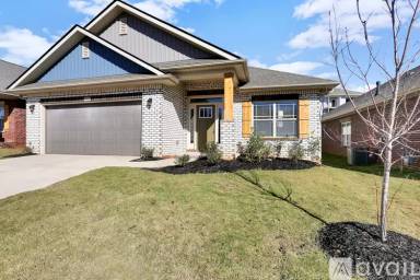 Main picture of 636 Lombard Dr