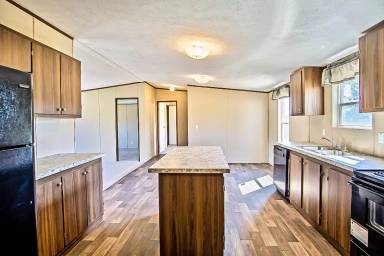 Main picture of 511 1/2 Maple Ave