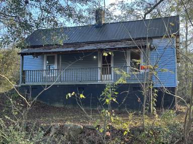 Main picture of 1102 Old Bessie Rd