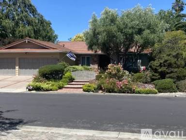 Main picture of 42 Saint Mark Ct