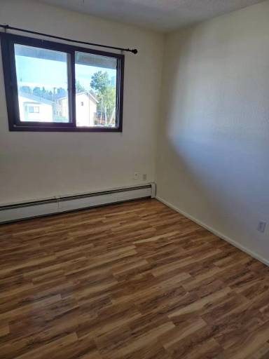 Main picture of 1400 W 25th Ave