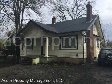 Main picture of 805 Jefferson St