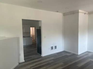 Main picture of 325 1st Ave