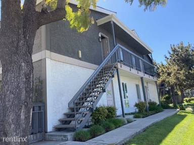 Main picture of 2835 S Fairview St