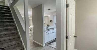Main picture of 2452 Astrozon Cir