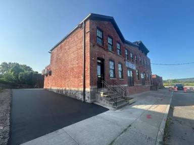 Main picture of 106 Hotel St