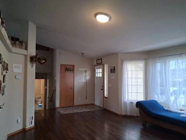Main picture of 805 E Singing Hills Dr