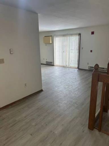 Main picture of 5955 S Kingan Ave