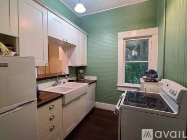 Main picture of 304 Main St
