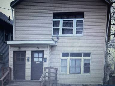 Main picture of 1046 E 5th St