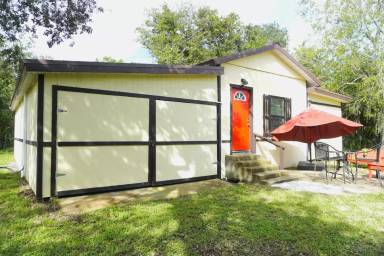 Main picture of 1420 Carol Lee St