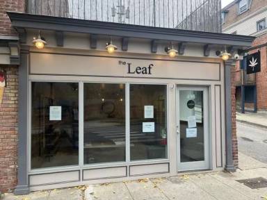 Main picture of 498 Main St