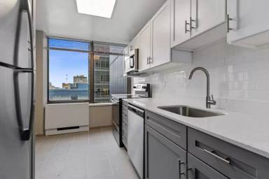Main picture of Streeterville Center Condos