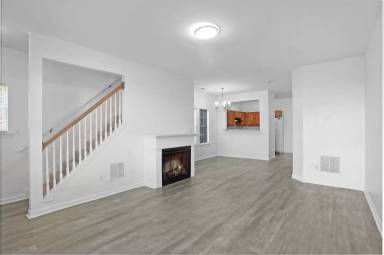 Main picture of 3612 Ginnis Cir SW