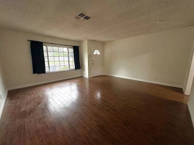 Main picture of 17947 Emelita St