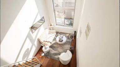 Main picture of 18 Meserole St