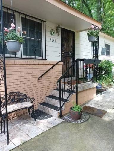 Main picture of 2644 Mirror Ave