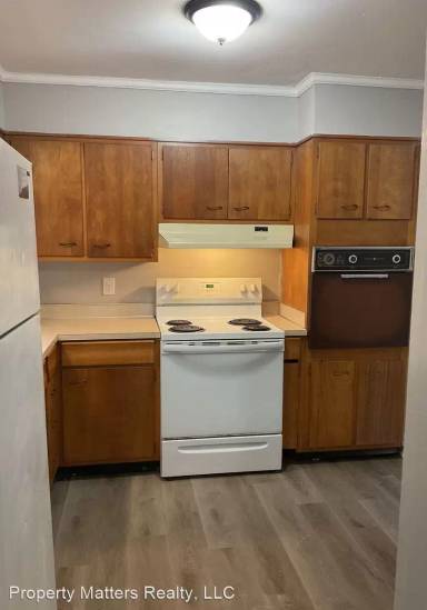 Main picture of 405 W Harvie Ave