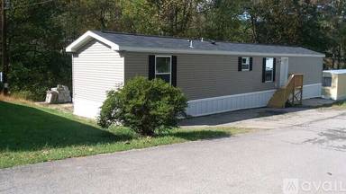 Main picture of 1008 Peachtree Ln