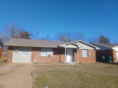 Main picture of 329 NW 81st St