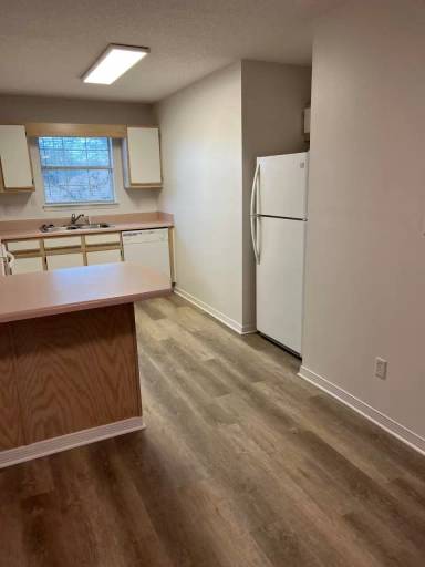 Main picture of 2811 Bradford Pl NW