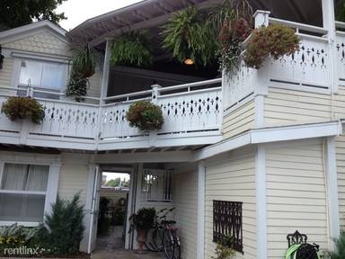 Main picture of 301 W Dickson St