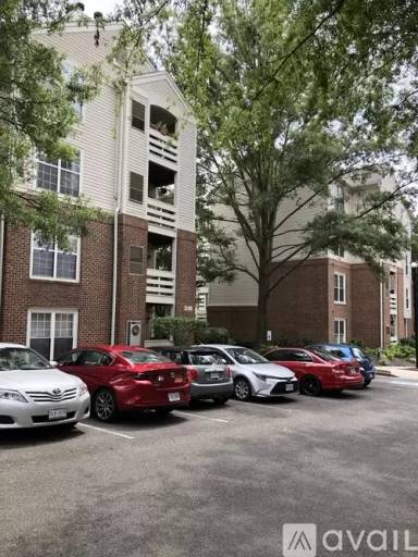 Main picture of 240 S Reynolds St