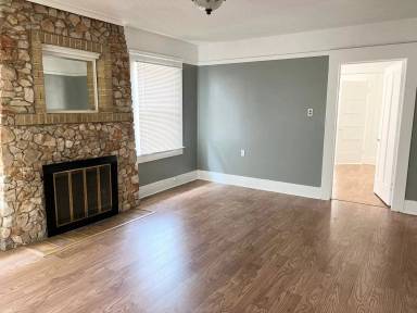 Main picture of 9 E Olive Ave