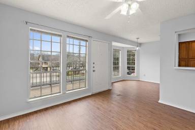 Main picture of 104 Mosscliff Cir