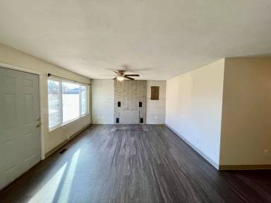 Main picture of 589 SW Cedar St