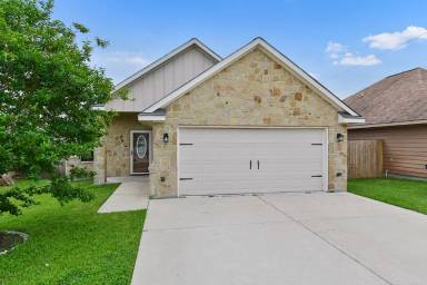 Main picture of 4140 Whispering Creek Dr