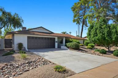 Main picture of 3409 E Beryl Ln