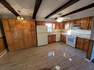Main picture of 1052 Willis Branch Rd