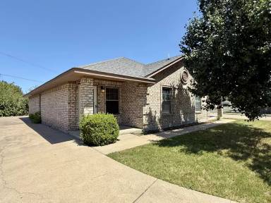 Main picture of 1017 Keller Ave