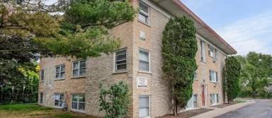 Main picture of 331 E Fullerton Ave