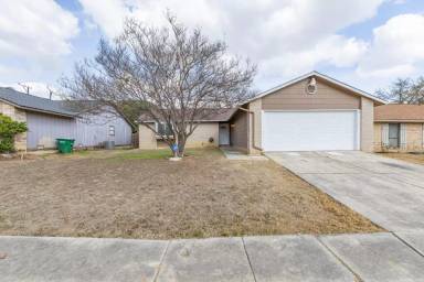 Main picture of 5718 Champions Hill Dr