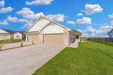 Main picture of 2327 S Spring Hill Ct