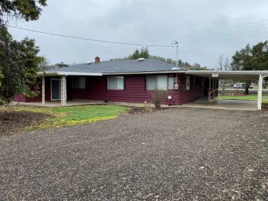 Main picture of 4416 Douglas Ave