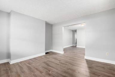 Main picture of 1313-1315 E 17th Ave