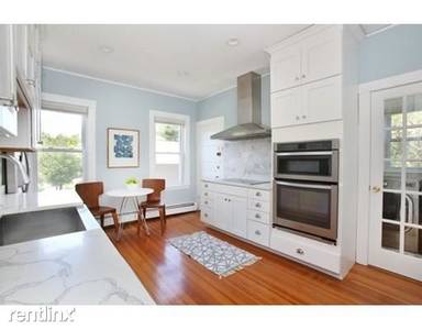 Main picture of 55 Eliot St