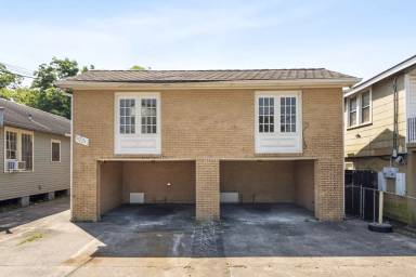 Main picture of 2305 Leonidas St