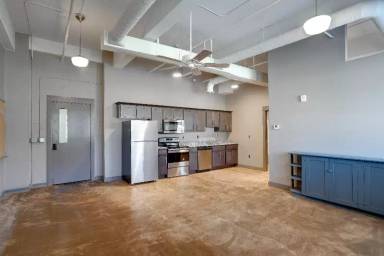 Main picture of 1009 Highland Ave