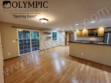 Main picture of 4921 Marian Dr NE